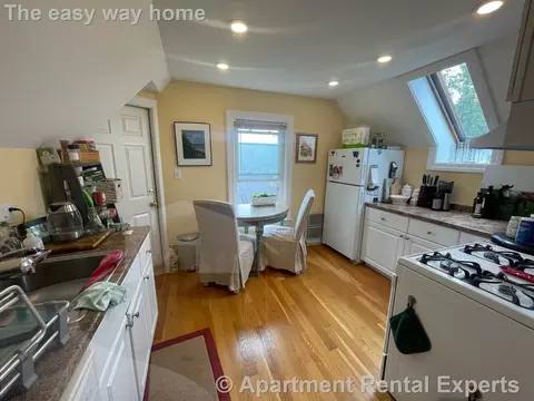 33 Belmont St #3, Somerville, MA 02143