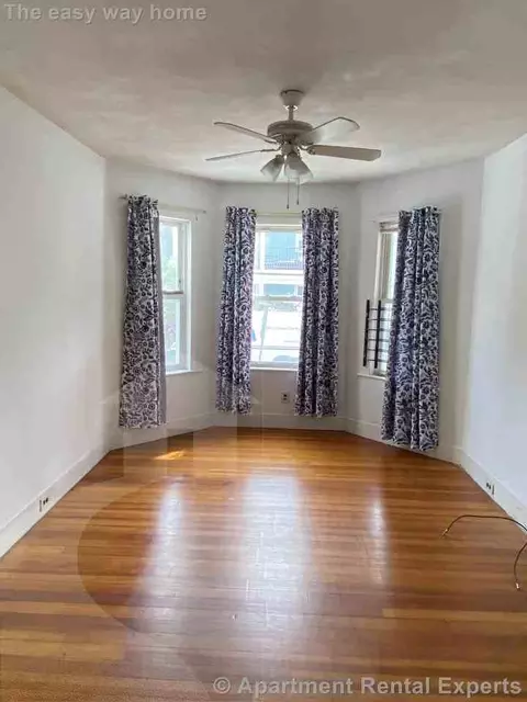 59 Conwell Ave #1, Somerville, MA 02144
