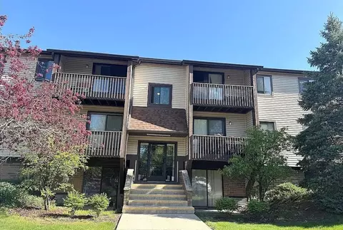 27441 Westown Blvd #1811, Westlake, OH 44145