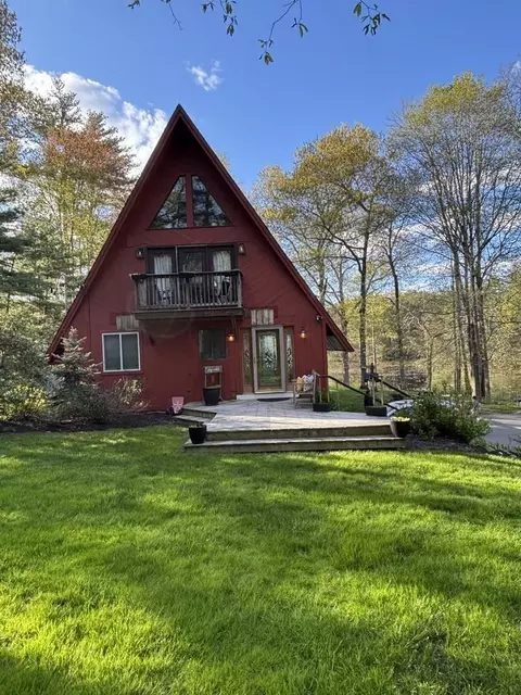78 Plympton St #1, Middleboro, MA 02346