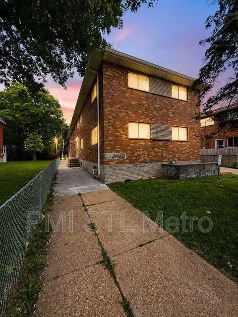 4838 S Broadway #B, Saint Louis, MO 63111