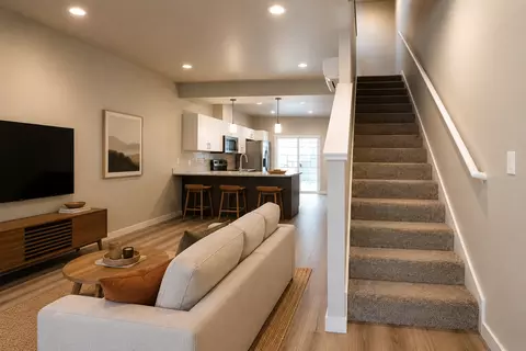 200 Canyon Pkwy Unit #E06, Selah, WA 98942