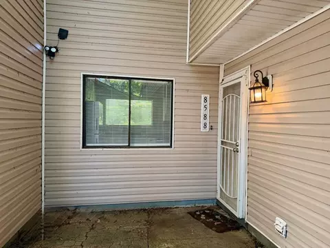8588 Creekwood Way, Jonesboro, GA 30238