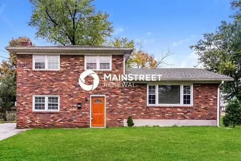 4125 Sunflower Ave, Louisville, KY 40216