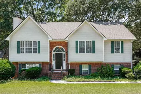 976 Masters Ln, Snellville, GA 30078