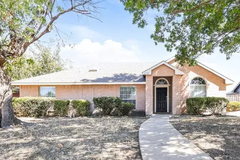 1357 Meadow Creek Dr, Lancaster, TX 75146