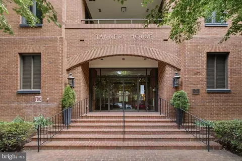 601 Wilkes St # 301, Alexandria, VA 22314