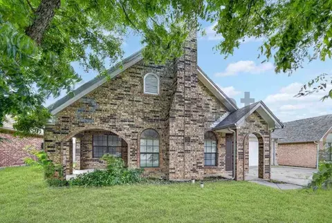 6117 Ivy Glen Dr, Arlington, TX 76017
