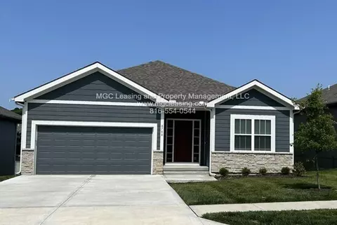 6721 Praire Ln, Parkville, MO 64152