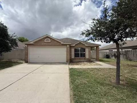3113 Silhouette Dr, Laredo, TX 78045