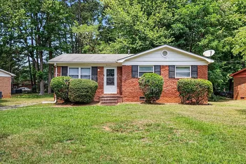 9131 Feldbank Dr, Charlotte, NC 28216