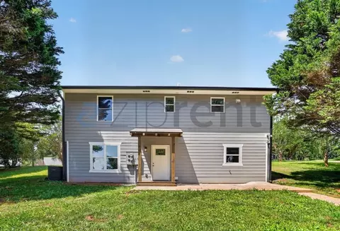 500 Camp Creek Cir #2, Cornelia, GA 30531