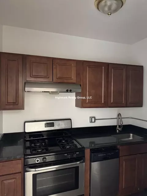1333 W Birchwood Ave #203, Chicago, IL 60626