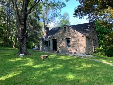 newtown tpke, Norwalk, CT 06880