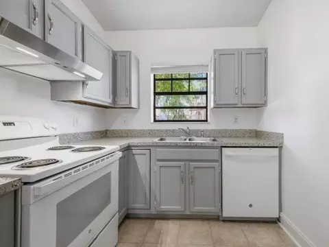 321 Norwood Ter, Boca Raton, FL 33431