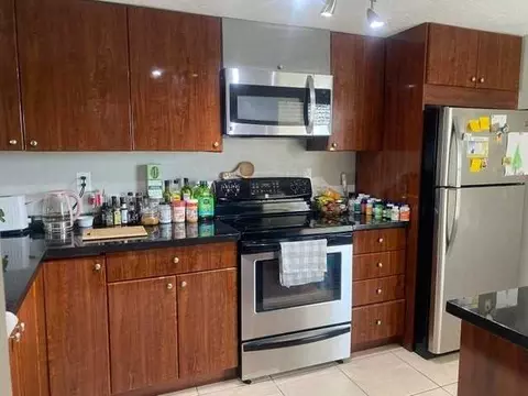 9 Royal Palm Way, Boca Raton, FL 33432
