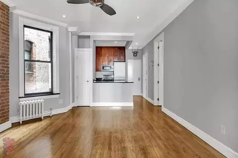 248 Mott St #3R, New York, NY 10012