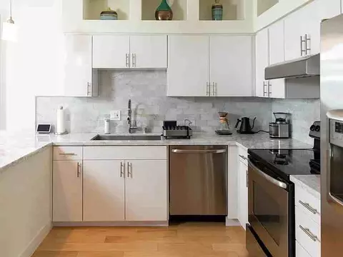 8960 Cynthia St #104, West Hollywood, CA 90069