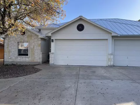 915 E Highway St #NA, Fredericksburg, TX 78624
