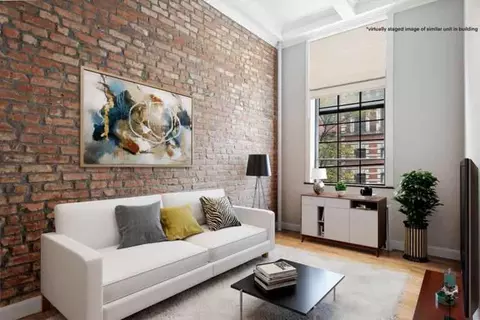 221 E 11th St #2A, New York, NY 10003