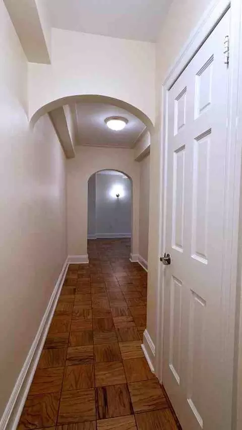 95 Christopher St #4B, New York, NY 10014