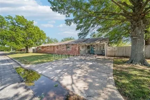 5520 E 47th Pl, Tulsa, OK 74135