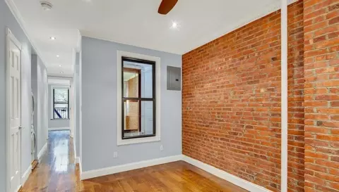 438 W 52nd St #4B, New York, NY 10019