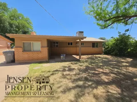 217 N 100 W, Washington, UT 84780