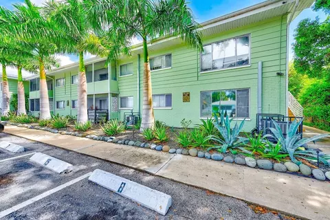1329 Drew St, Clearwater, FL 33755