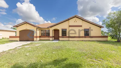 2251 SE Rainier Rd, Port Saint Lucie, FL 34952