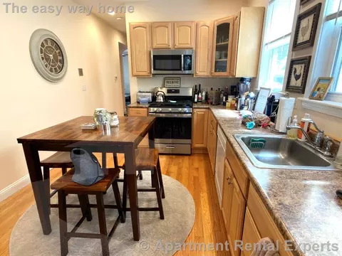 20 Radcliffe Rd #1, Somerville, MA 02145