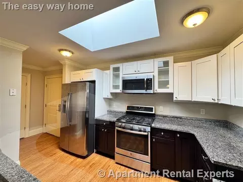 286 Main St #206, Woburn, MA 01801