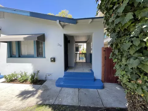 204 N Cedar St #204, Glendale, CA 91206