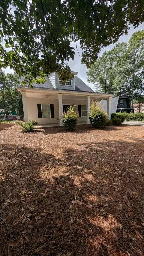 157 Dennis Dr, Athens, GA 30605