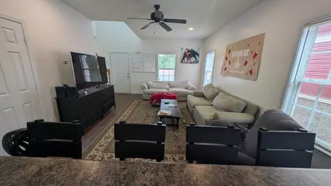 157 Dennis Dr, Athens, GA 30605