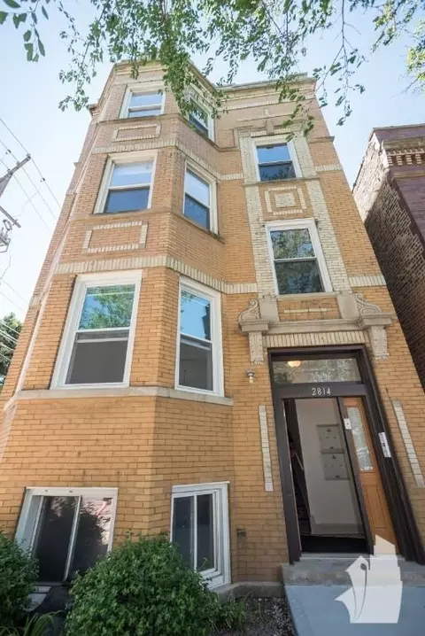 2814 N Troy St #2F, Chicago, IL 60618