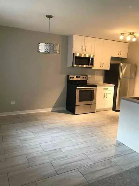 2349 W Jarvis Ave #GA, Chicago, IL 60645