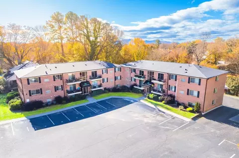 106 S Anderson St, Morganton, NC 28655