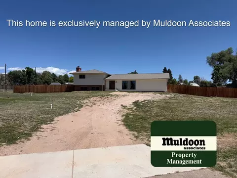 5218 Rocking R Dr, Colorado Springs, CO 80915
