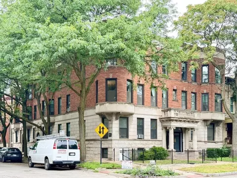 854 W George St #3, Chicago, IL 60657