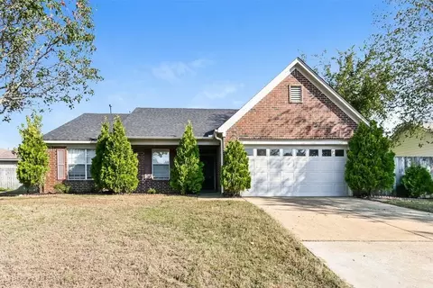 190 Pine Ridge Ln, Oakland, TN 38060