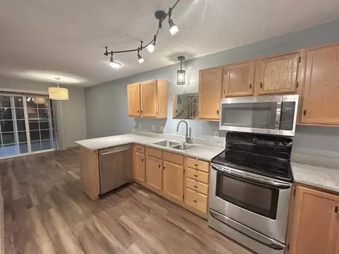 8641 Bernard Path #33, Inver Grove Heights, MN 55076