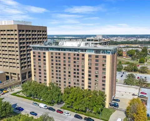 E 8th St, Kansas City, MO 64106