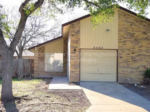 5507 Roanwood, San Antonio, TX 78244