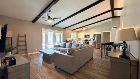 2303 S Cottonwood Dr, Tempe, AZ 85282