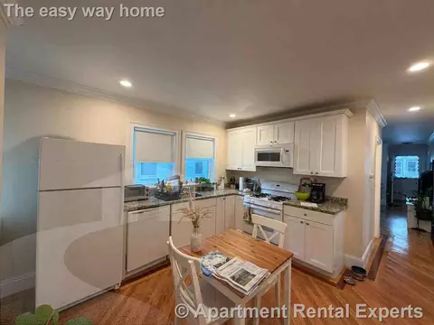 2 Edgar Ct #1, Somerville, MA 02145