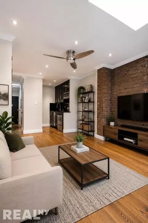 Undisclosed, New York, NY 10019