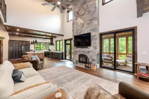 15 Friendship Ct #1571357P, Lincoln, NH 03251