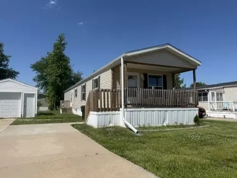 318 SE Parkland Ct #A15, Ankeny, IA 50021