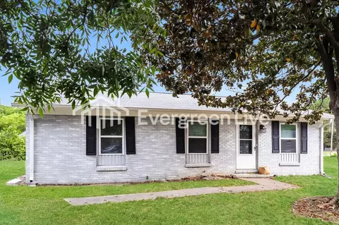 107 Camden Cir, Lexington, NC 27292